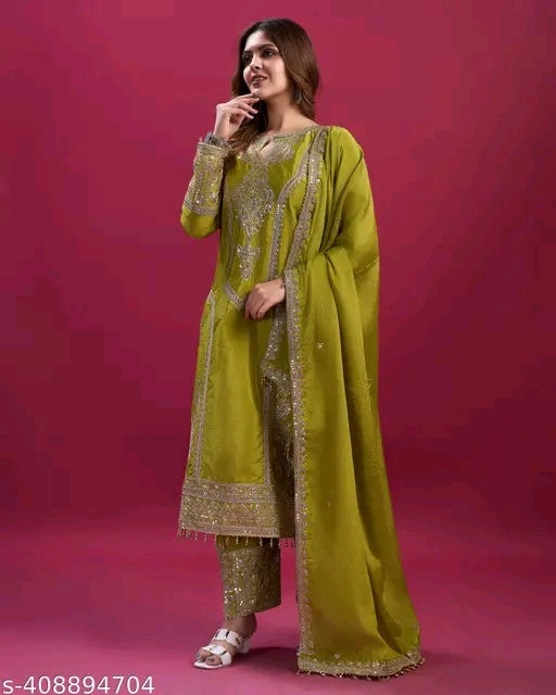 Women dupatta set